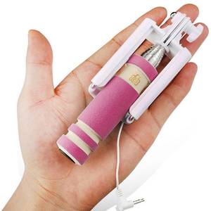 Mini Selfie Stick Eazy Case Compact cu conectare prin mufa casti si buton pe maner roz