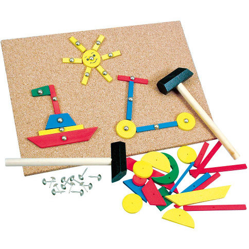 Set creativ cu ciocan