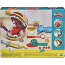 Play-Doh Dentist Dr. Wobbly tooth, kneading