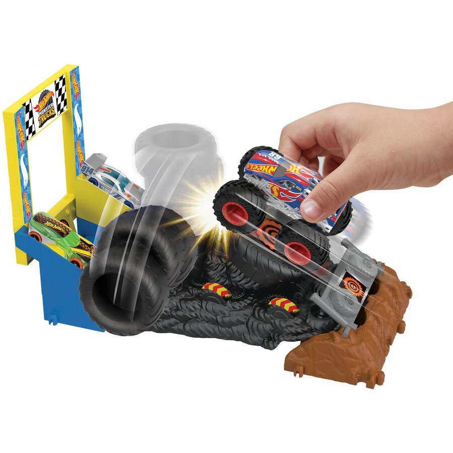 Hot Wheels Monster Trucks Arena World: Entry Challenge - Race Ace's Tire Smash Race, Track (includes