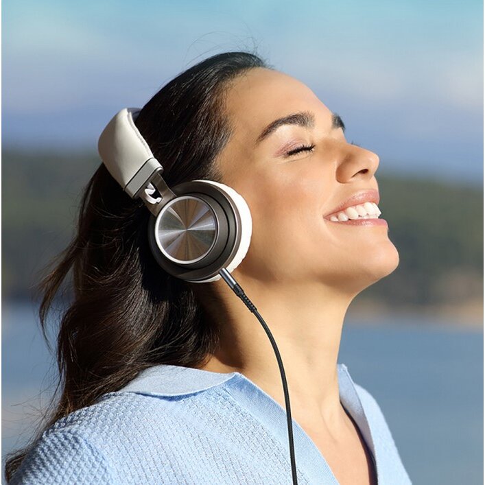 Cablu Audio BWOO BO-AUX068 Lightning la Jack 3.5mm 1.2m Negru — imaginea 4