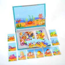 Joc Educativ STEM Carte Magnetica Puzzle Mica Sirena Si Vietati Marine 61 Piese Magnetice 14 Carduri