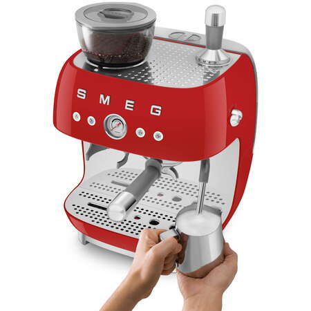Espressor Manual 50's Style EGF03RDEU 2.4L 15Bari Rasnita Incorporata 1650W Rosu
