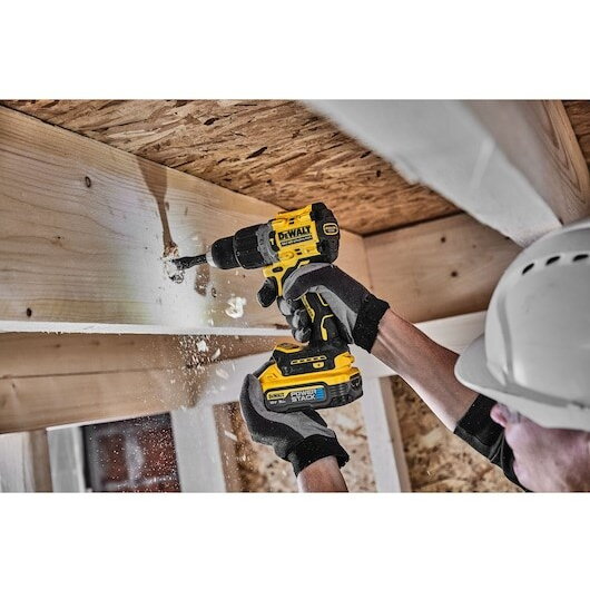 Mașina de Gaurit cu Percutie DeWALT DCD805H2T-QW cu 2 Acumulatori 18V 5Ah și Incarcator in Valiză Transport Negru/Galben — imaginea 6